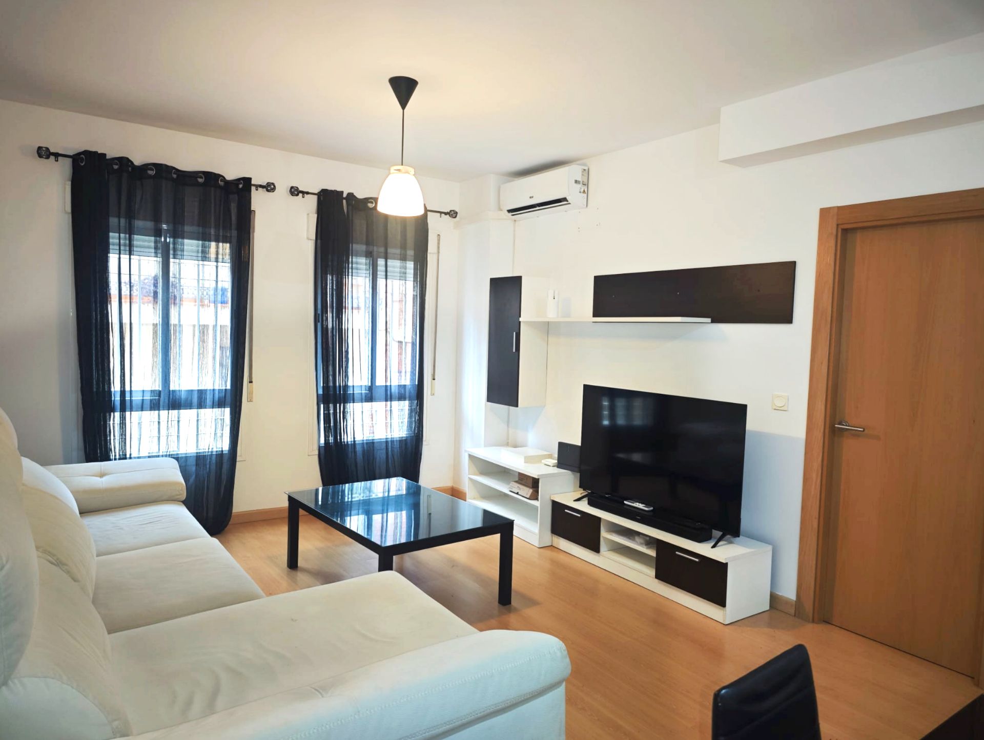 Sala d'estar de Pis de lloguer en Albolote amb Aire condicionat, Moblat i Forn