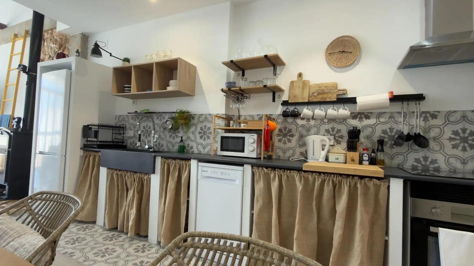 Cuina de Casa o xalet en venda en Almodóvar del Río amb Aire condicionat, Calefacció i Terrassa