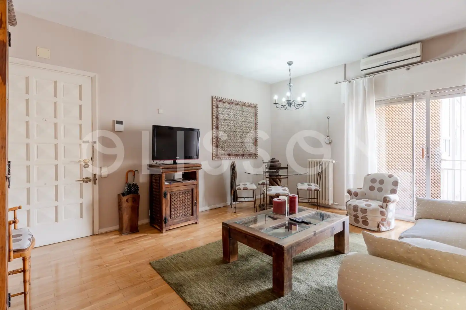 Sala d'estar de Pis en venda en Madrid amb Terrassa i Traster