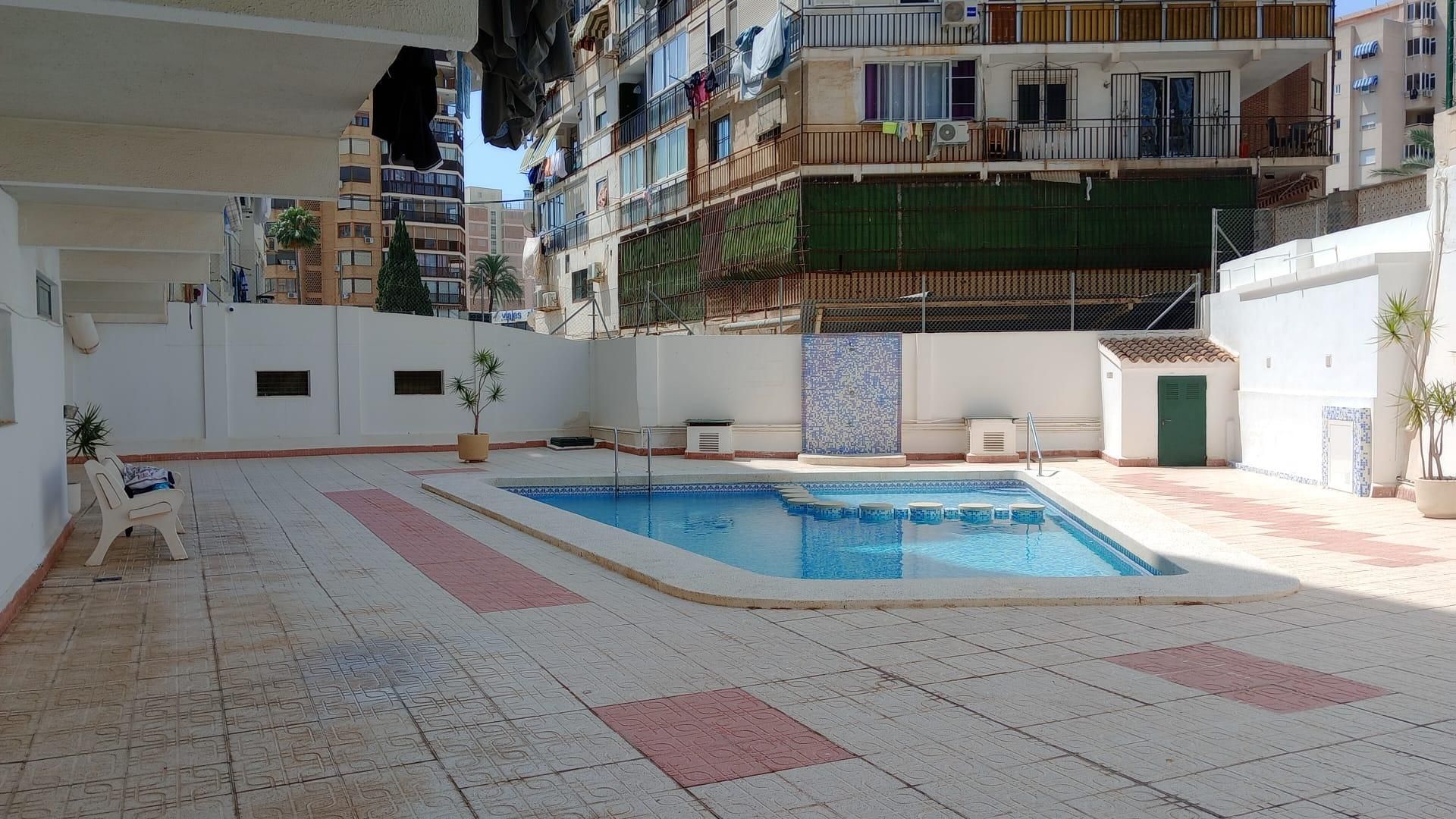 Swimming pool of Apartment for sale in Benidorm  with Air Conditioner, Heating and Community pool