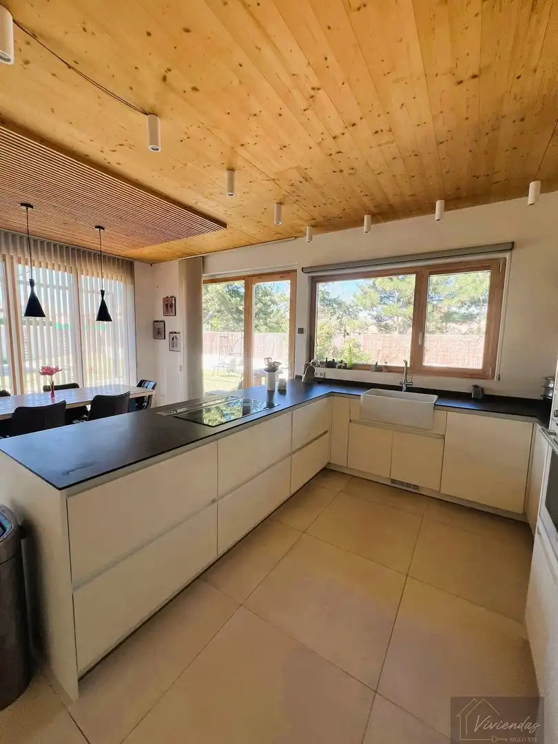 Kitchen of Houses for sale in Villanueva de la Cañada  with Heating, Terrace and Balcony