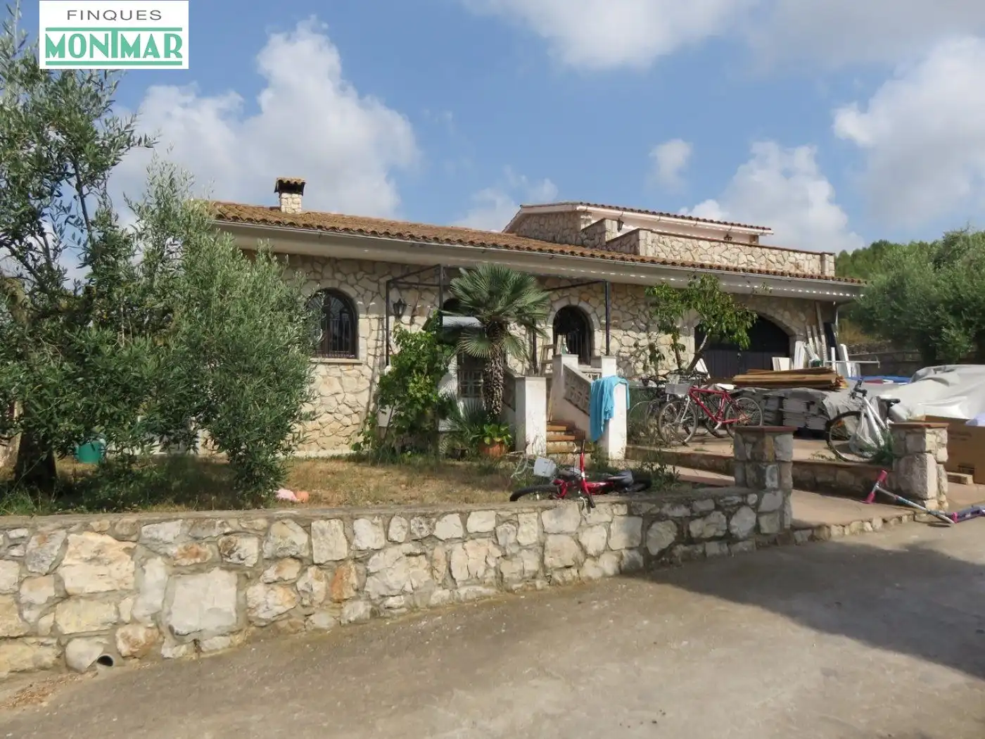 Vista exterior de Finca rústica en venda en Canyelles amb Aire condicionat, Jardí privat i Terrassa