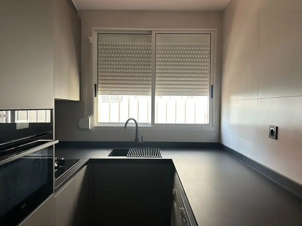 Pis amb jardí en venda a Passeig Marítim 11A, imagen 3