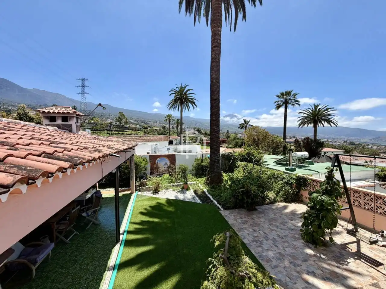 Jardí de Casa o xalet en venda en La Orotava amb Jardí privat, Piscina i Moblat