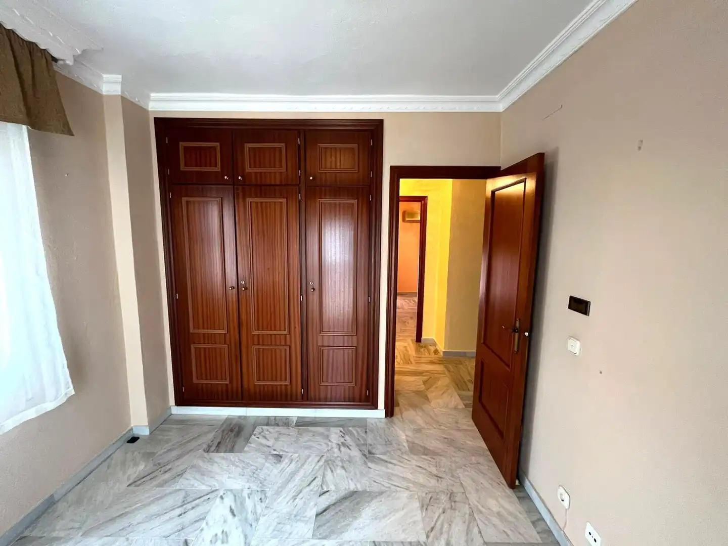 Habitación de Casa adosada en venta en Moguer con Aire acondicionado, Terraza y Trastero