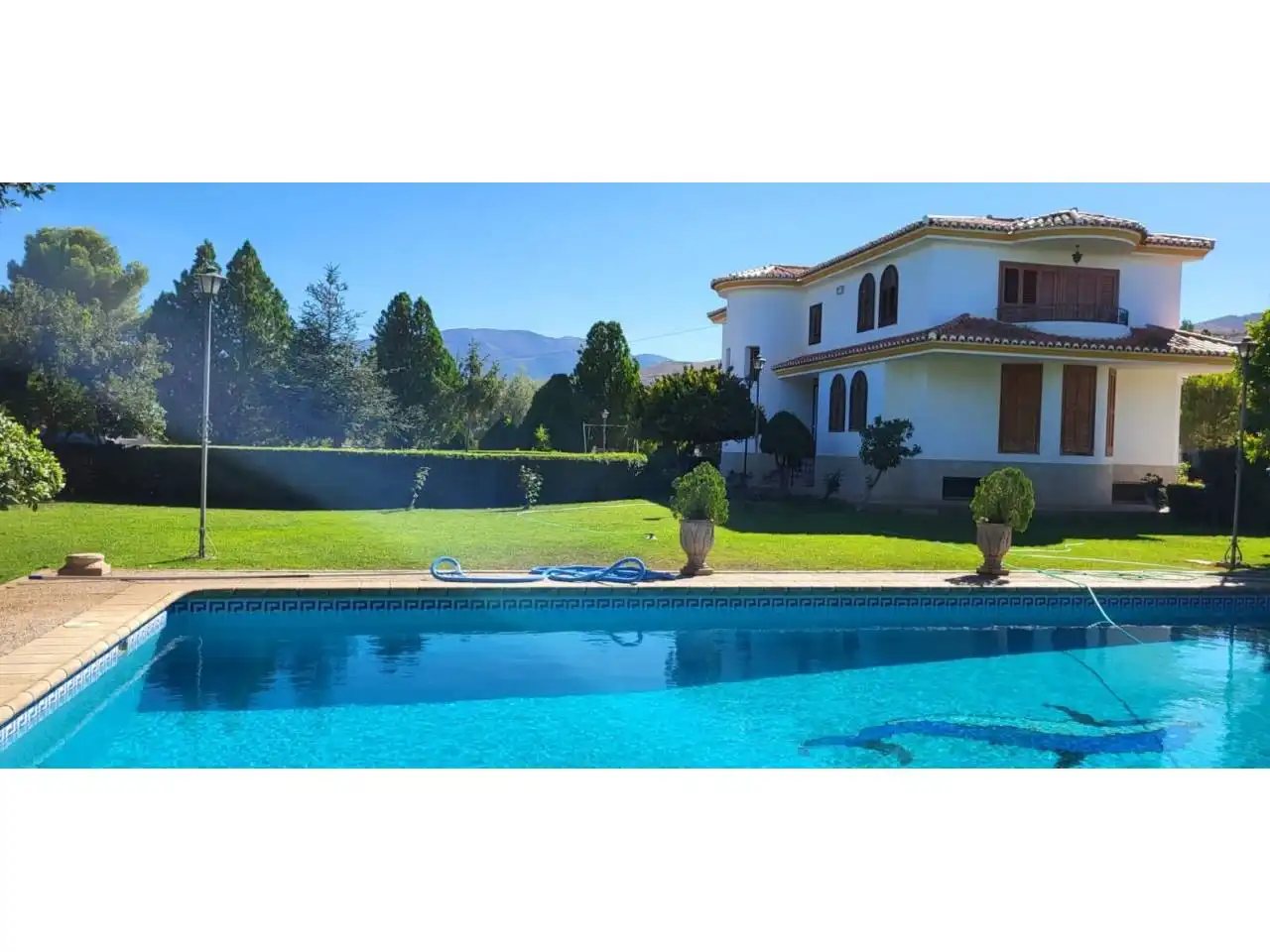 Jardí de Casa o xalet en venda en Baza amb Calefacció, Jardí privat i Terrassa
