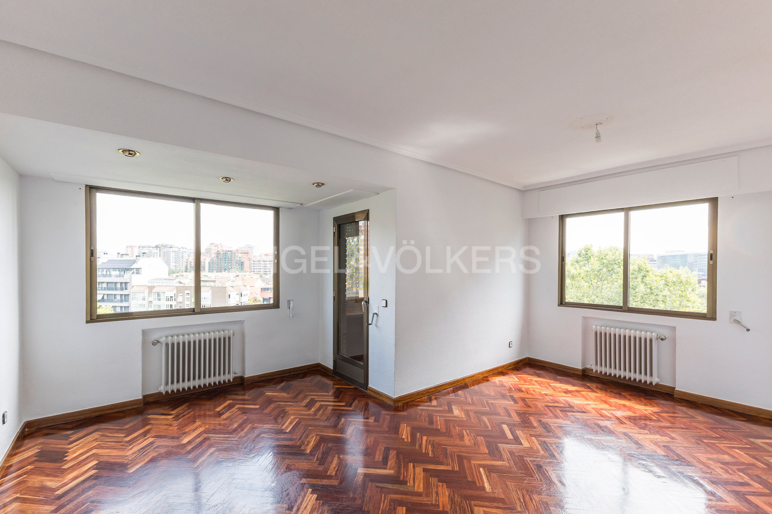 Living room of Apartment to rent in  Madrid Capital  with Air Conditioner, Heating and Parquet flooring