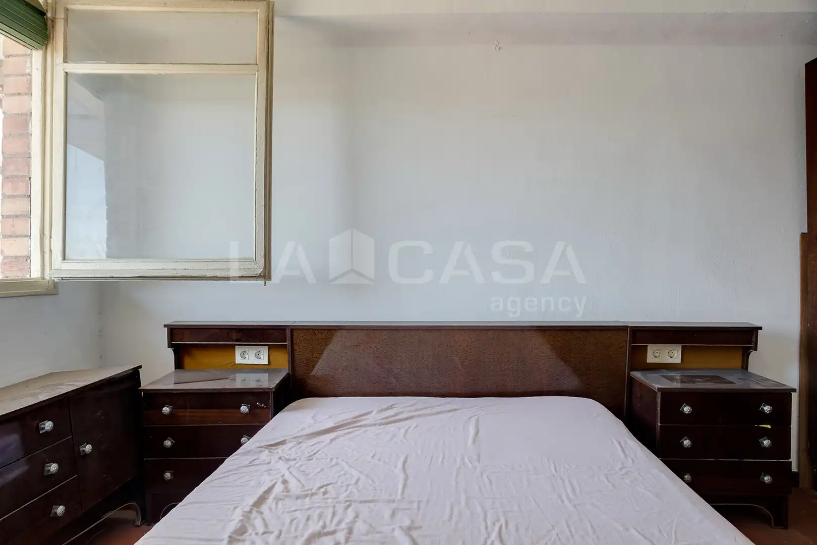 Schlafzimmer von Wohnung zum Verkauf in Cornellà de Llobregat