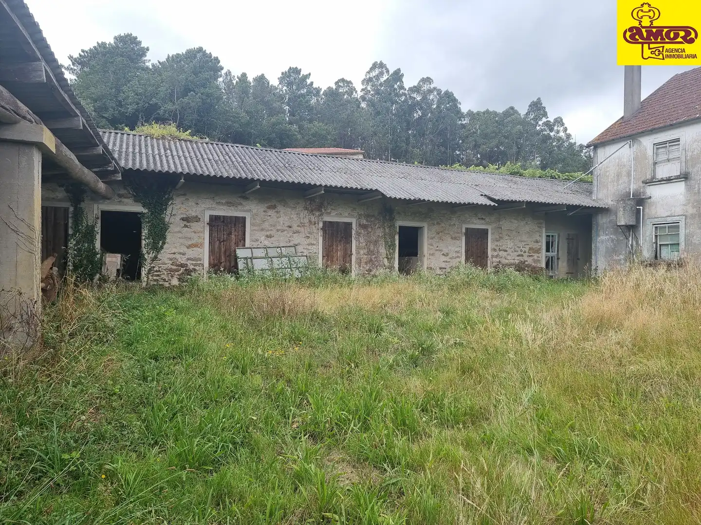 Vista exterior de Casa o xalet en venda en Boqueixón amb Jardí privat, Traster i Balcó