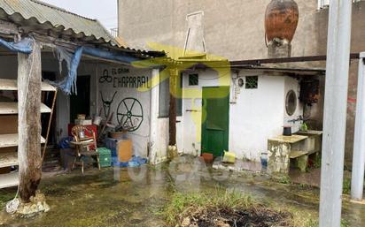 Vista exterior de Casa o xalet en venda en Sueca amb Aire condicionat, Terrassa i Piscina