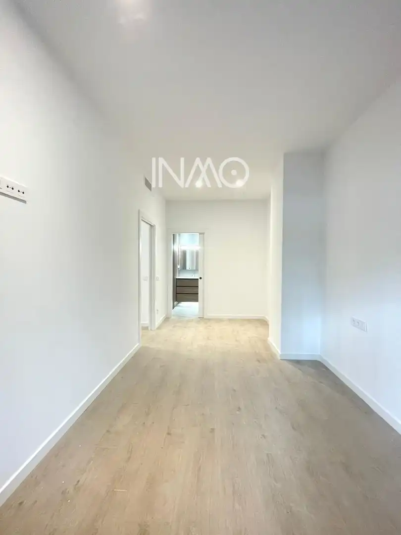 Vista exterior de Piso en venta en Rubí con Aire acondicionado y Terraza