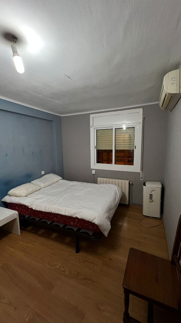 Dormitori de Pis en venda en Badalona amb Aire condicionat, Calefacció i Parquet