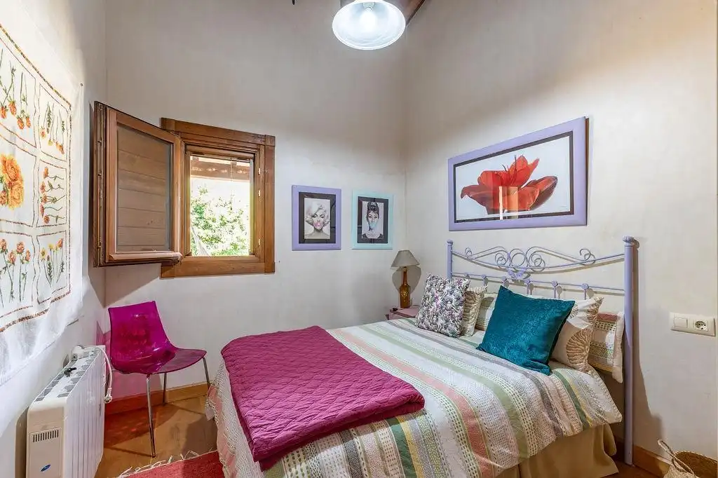 Habitación de Finca rústica en venta en Cuacos de Yuste con Jardín privado, Terraza y Piscina