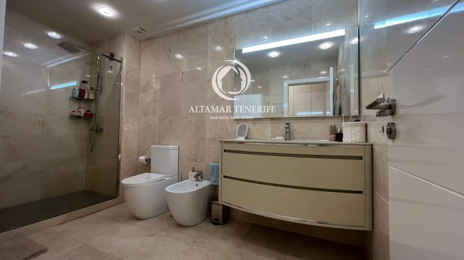 Apartamento con piscina en venta en Costa Adeje, imagen 26