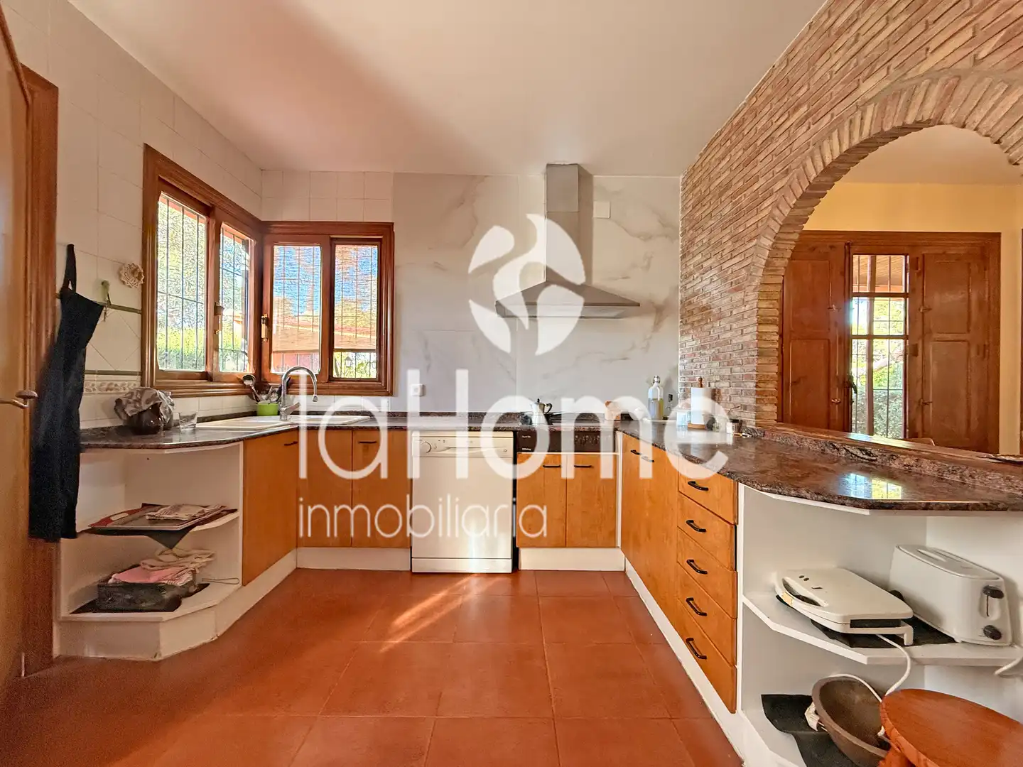 Cocina de Casa o chalet en venta en Paterna con Aire acondicionado, Jardín privado y Parquet