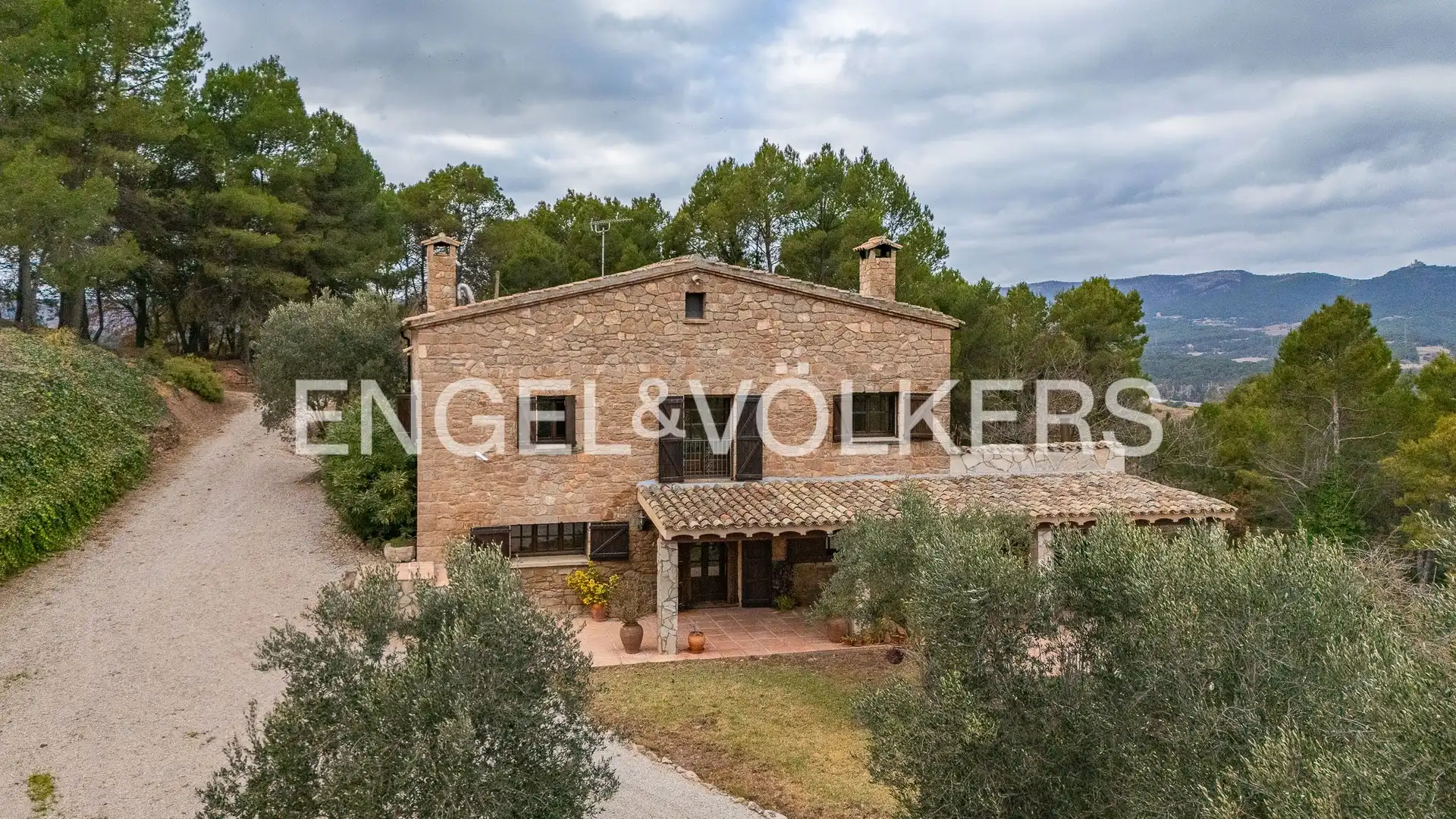 Vista exterior de Finca rústica en venda en Aguilar de Segarra amb Calefacció, Jardí privat i Terrassa