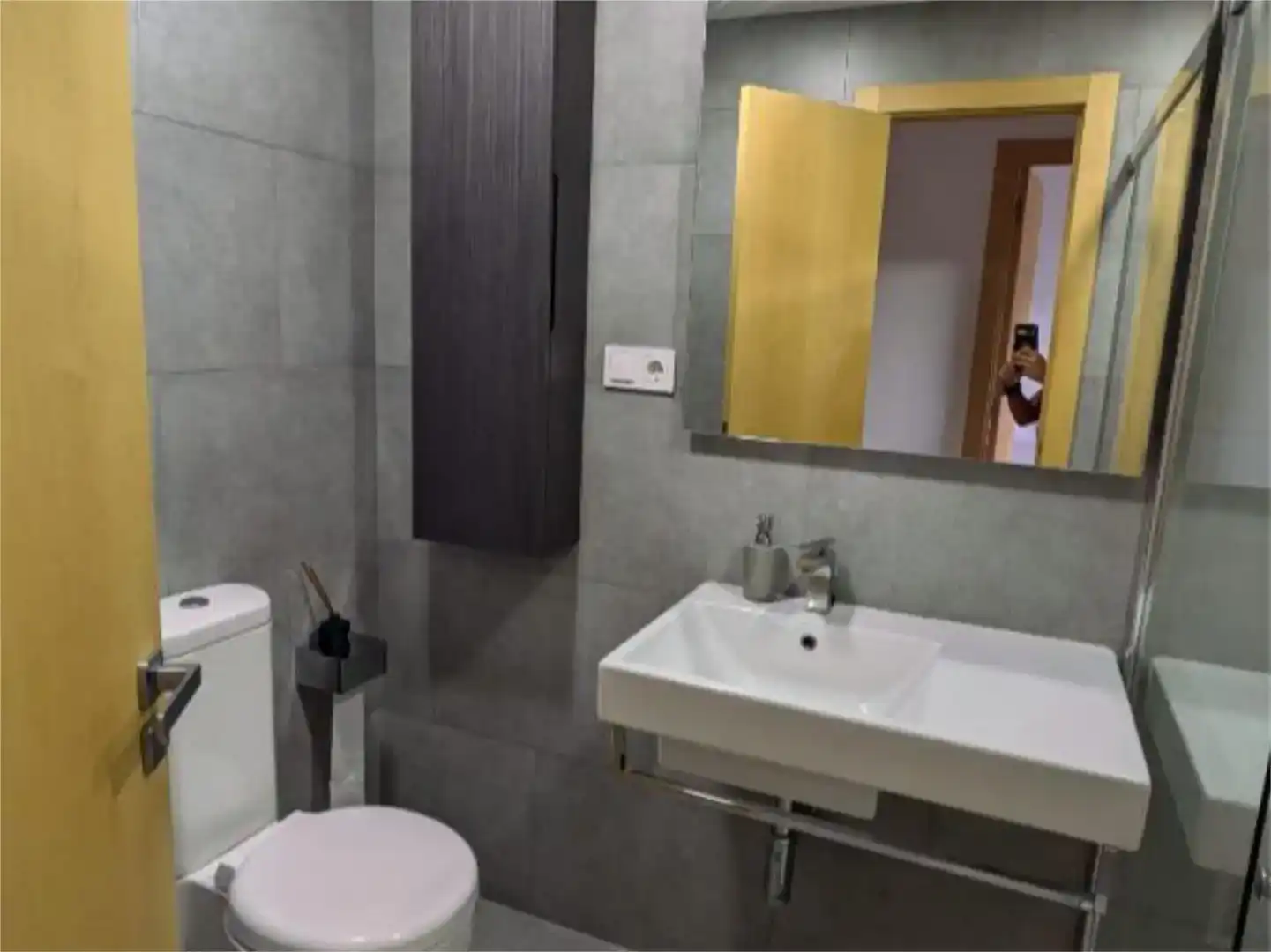 Bathroom of Flat for sale in Gavà  with Air Conditioner, Swimming Pool and Balcony