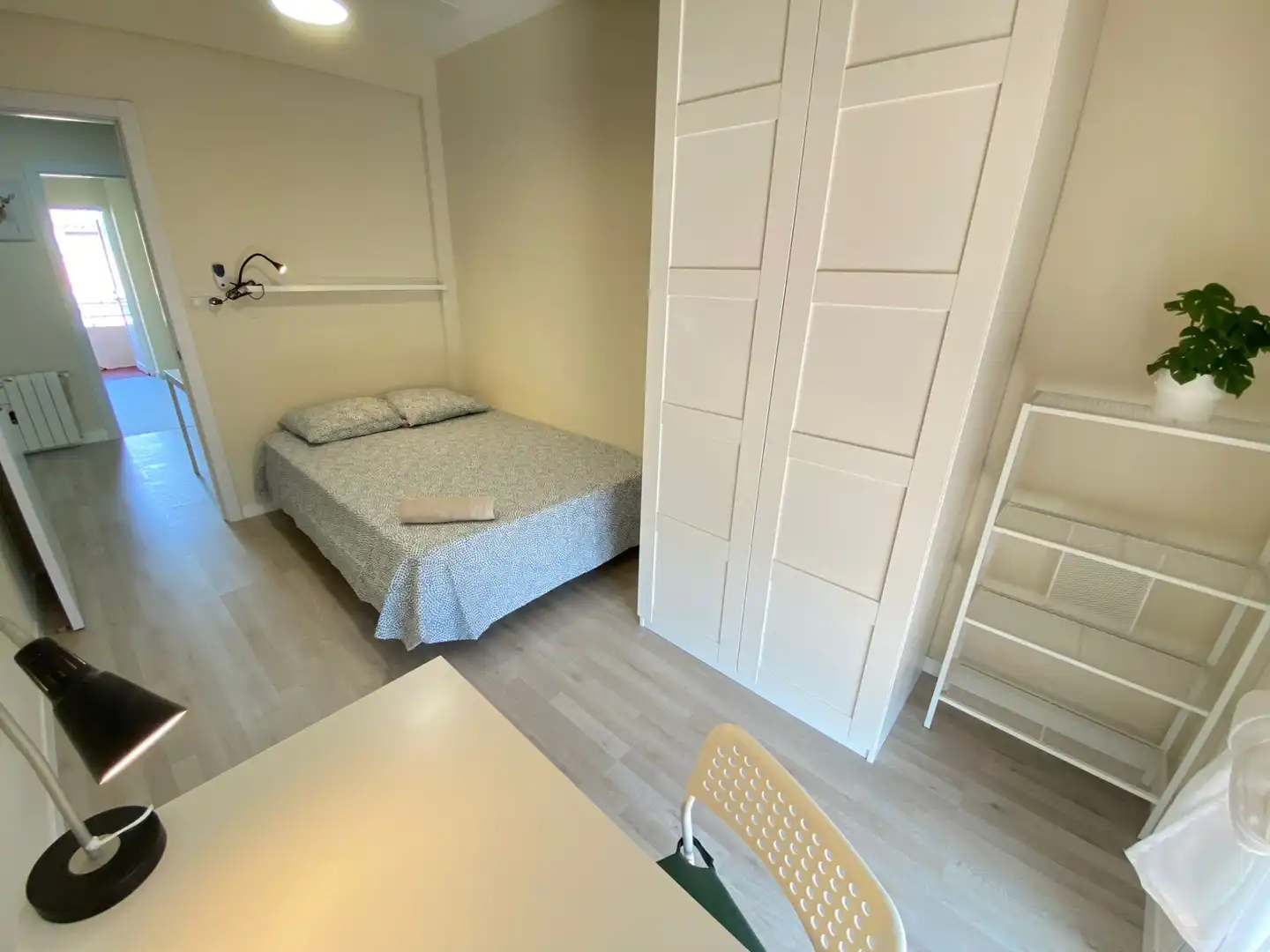 Habitación de Piso para compartir en Madrid con Calefacción, Amueblado y Horno