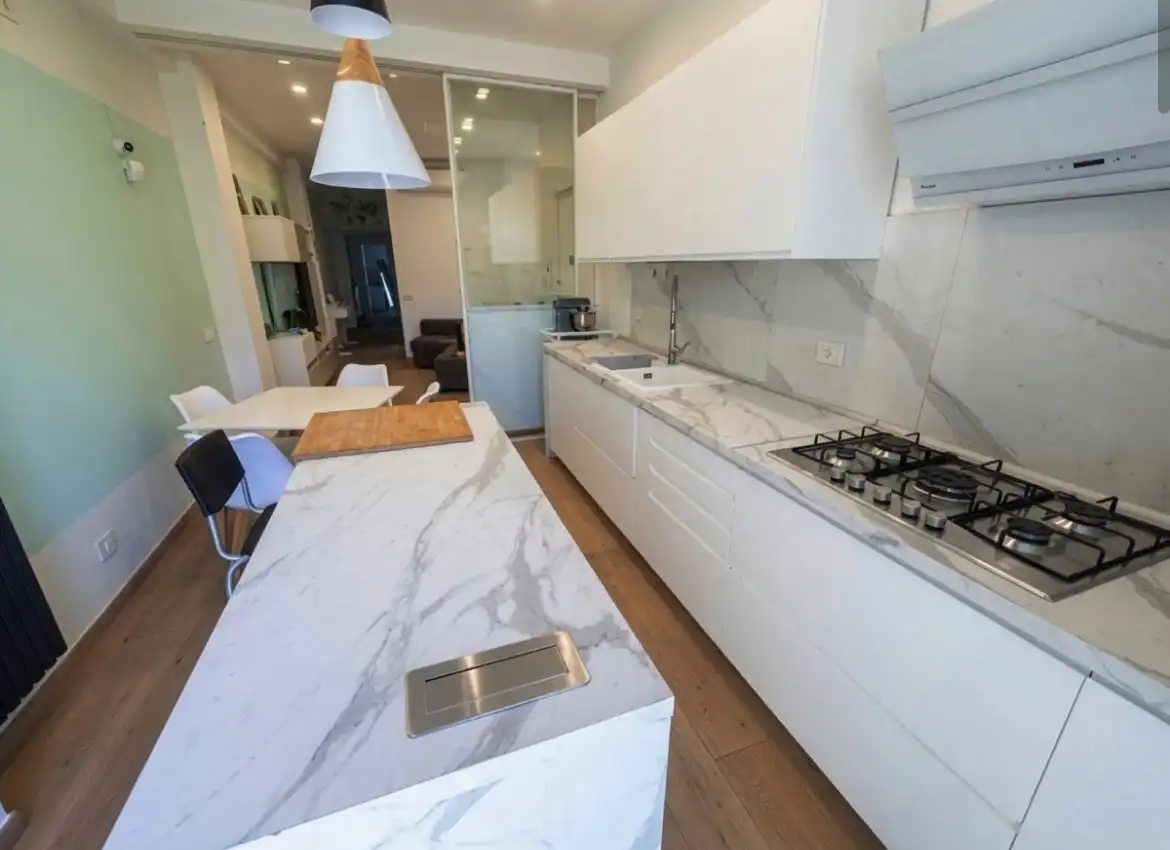 Apartamento con ascensor en venta en Marbella Centro, imagen 2