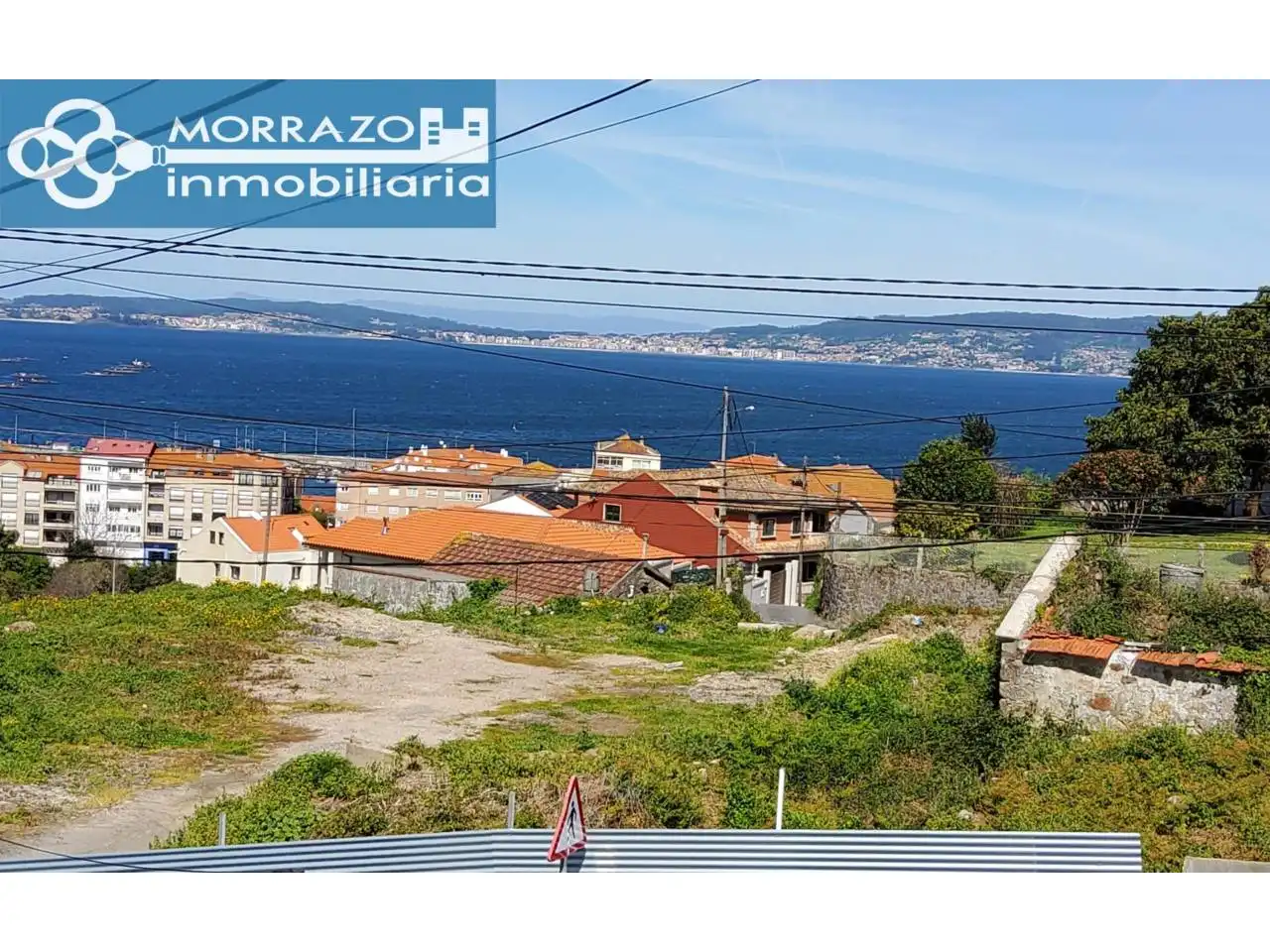 Vista exterior de Casa o xalet en venda en Bueu amb Calefacció, Parquet i Moblat