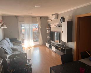 Living room of Flat for sale in Sabadell  with Air Conditioner, Heating and Parquet flooring