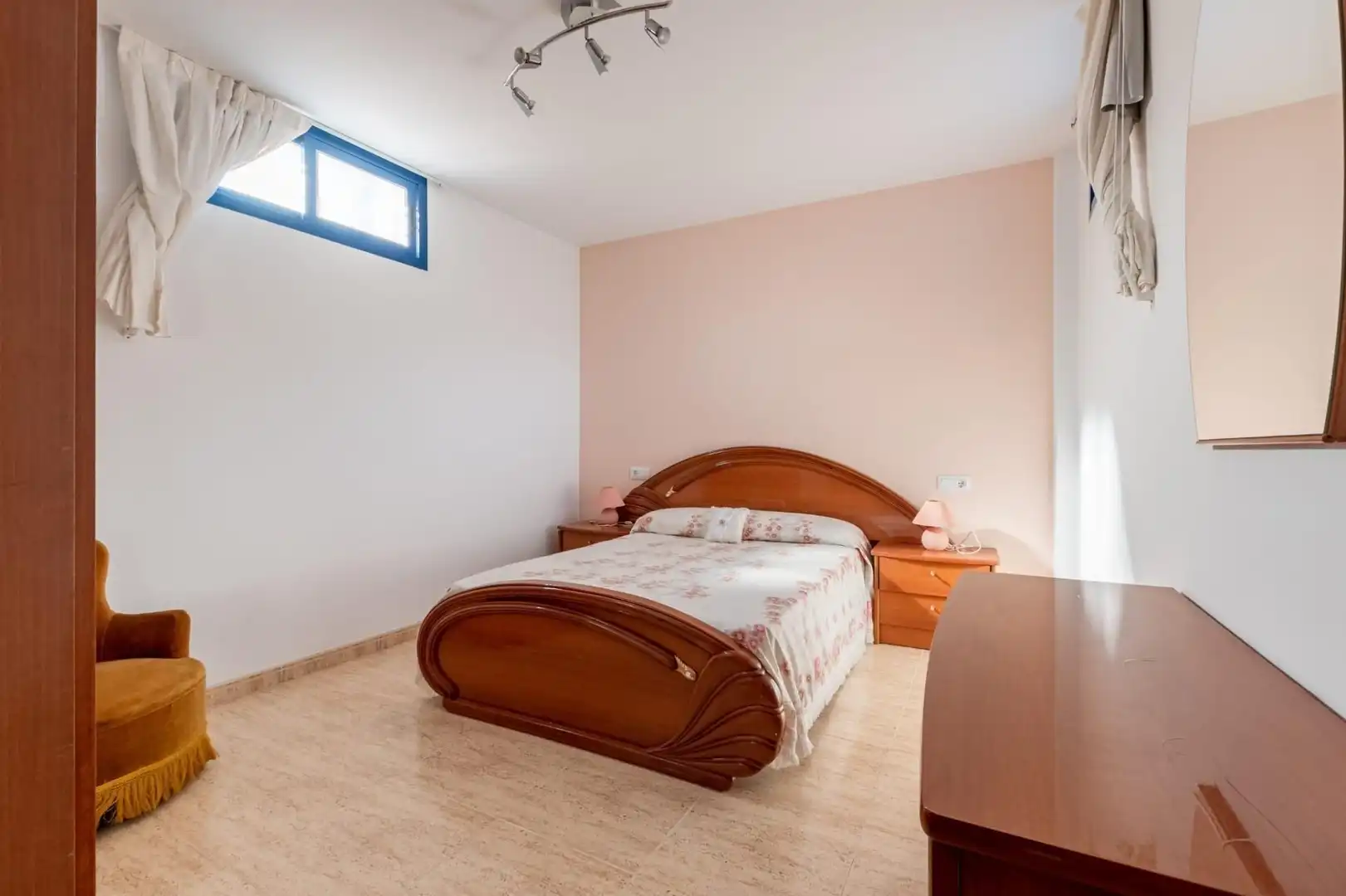 Bedroom of Detached homes for sale in L'Ampolla, Tarragona
