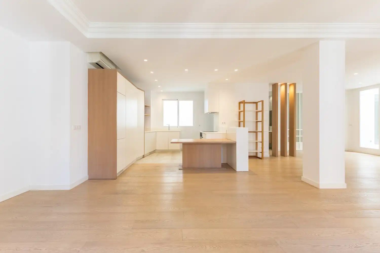 Kitchen of Flat for rent in Valencia  with Air Conditioner, Heating and Furnished