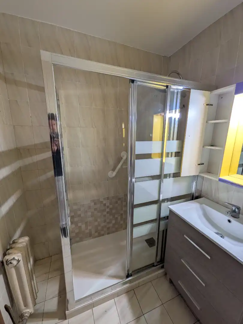 Bany de Pis en venda en Madrid amb Aire condicionat, Calefacció i Terrassa
