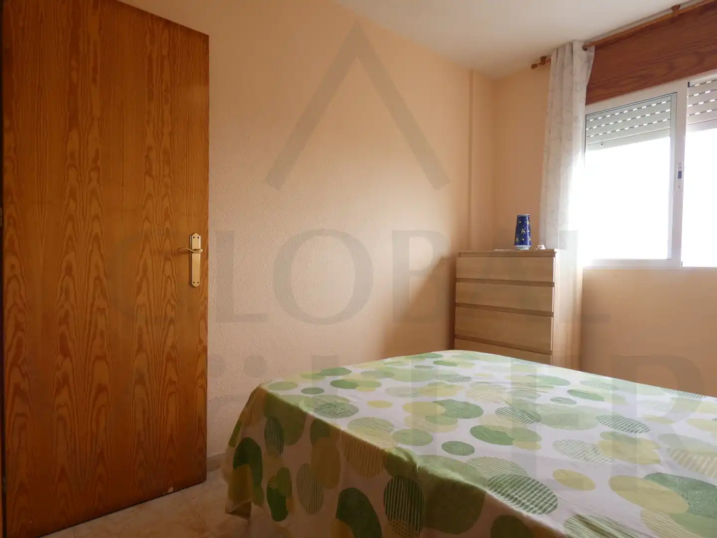 Dormitori de Apartament de lloguer en Cartagena amb Terrassa, Moblat i Forn