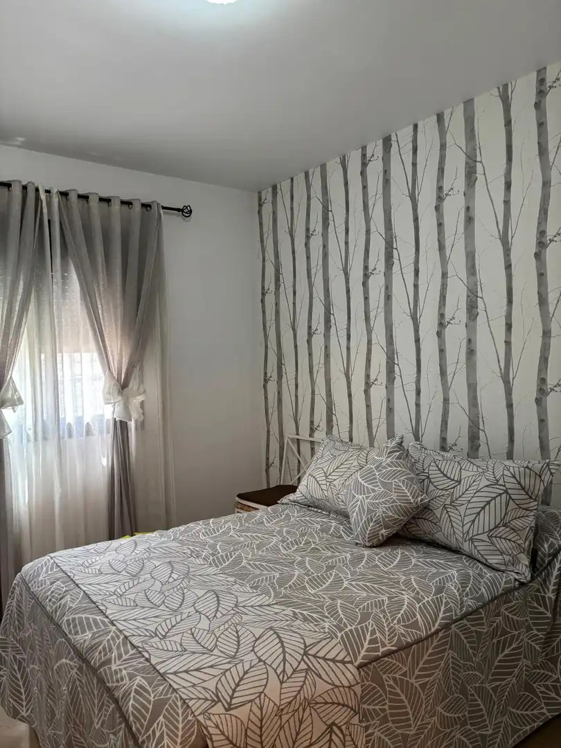 Dormitori de Apartament de lloguer en Estepona amb Aire condicionat, Calefacció i Terrassa