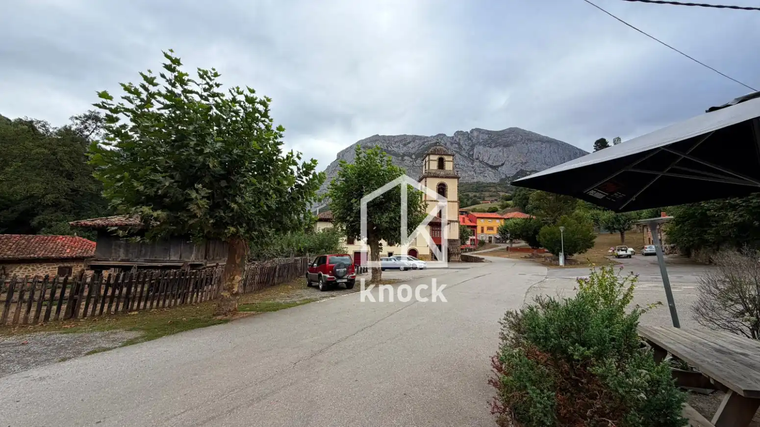 Vista exterior de Local de alquiler en Teverga