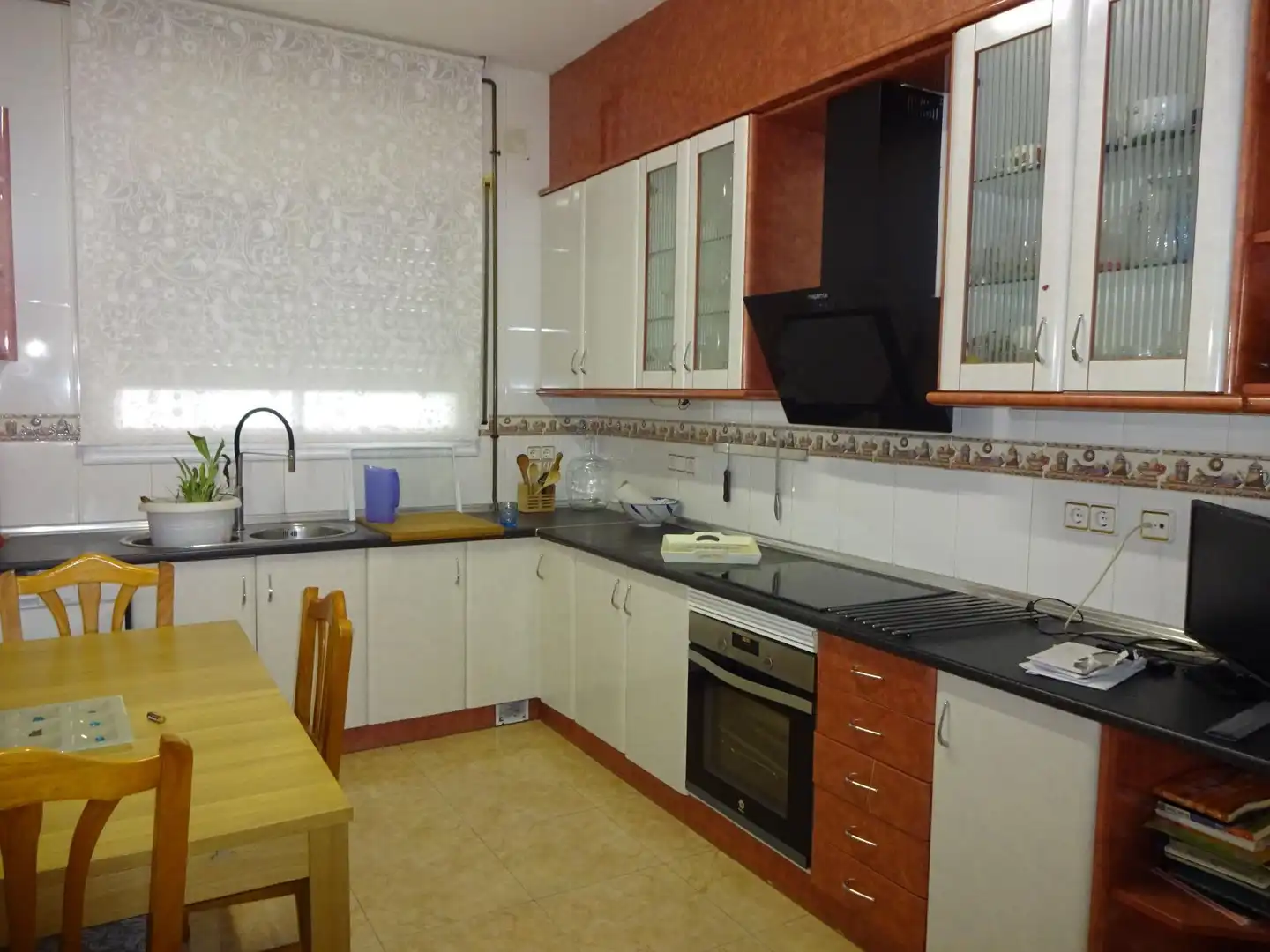 Cocina de Casa o chalet en venta en Mataró con Aire acondicionado, Calefacción y Jardín privado