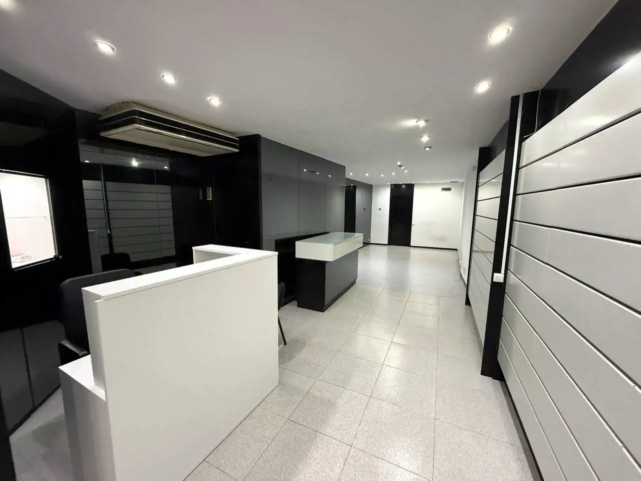 Ufficio in affitto a Centre