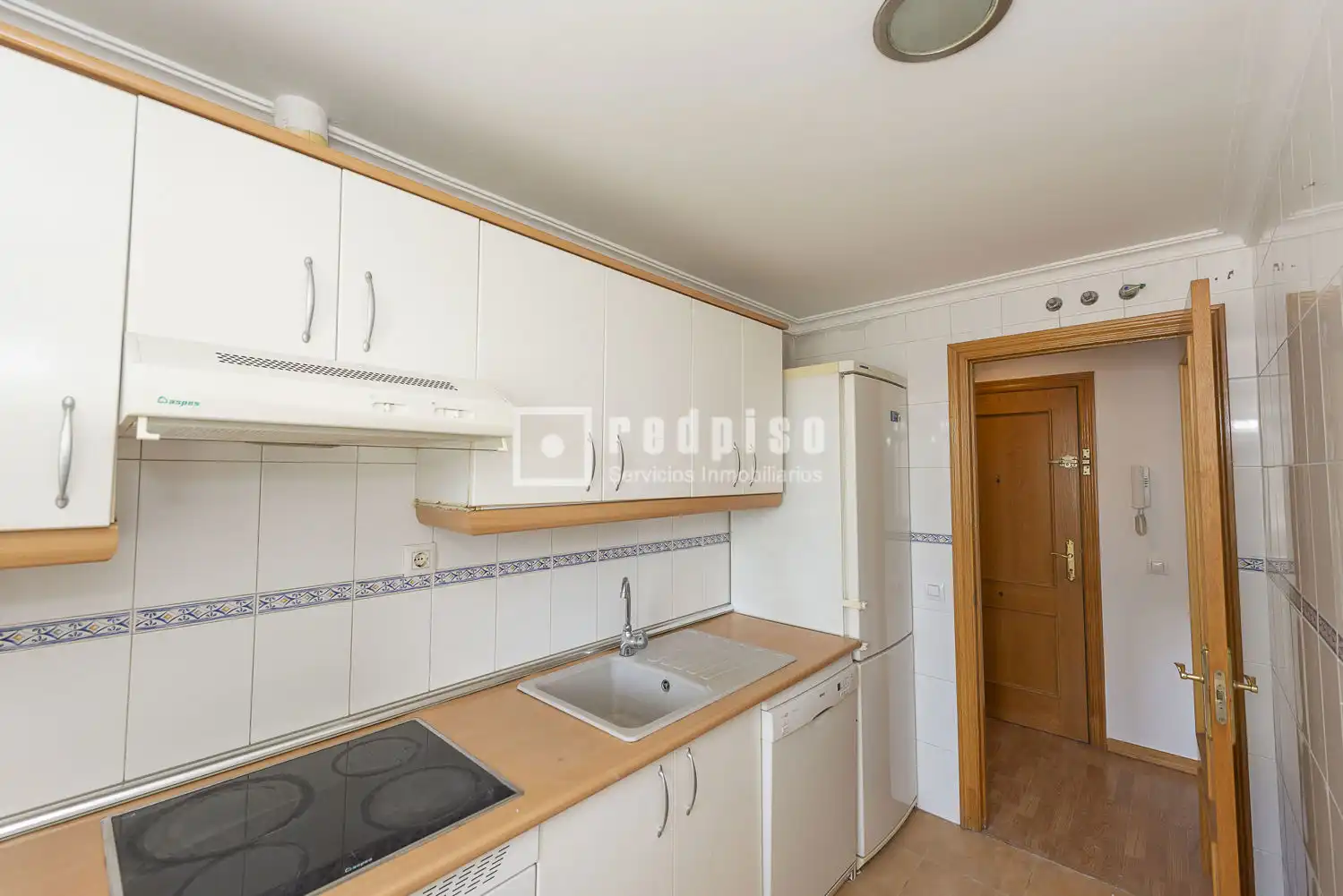 Cocina de Piso de alquiler en Pinto con Aire acondicionado, Calefacción y Jardín privado