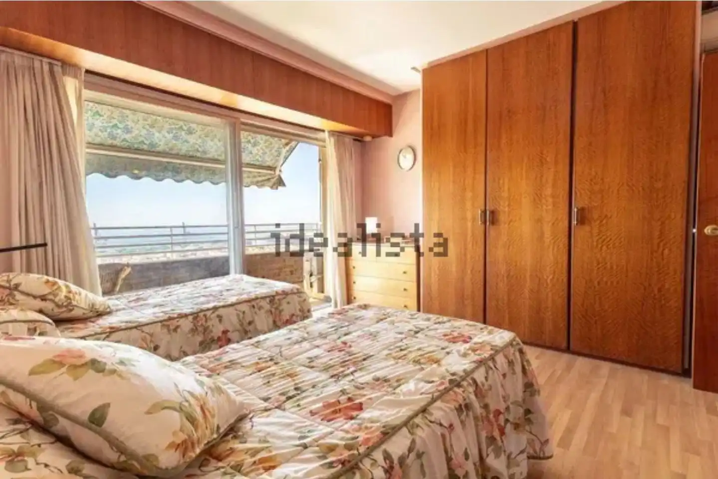 Habitación de Piso en venta en Alicante / Alacant con Calefacción y Terraza