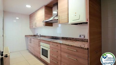 Foto 3 de Apartamento en venta en Centre, Roses