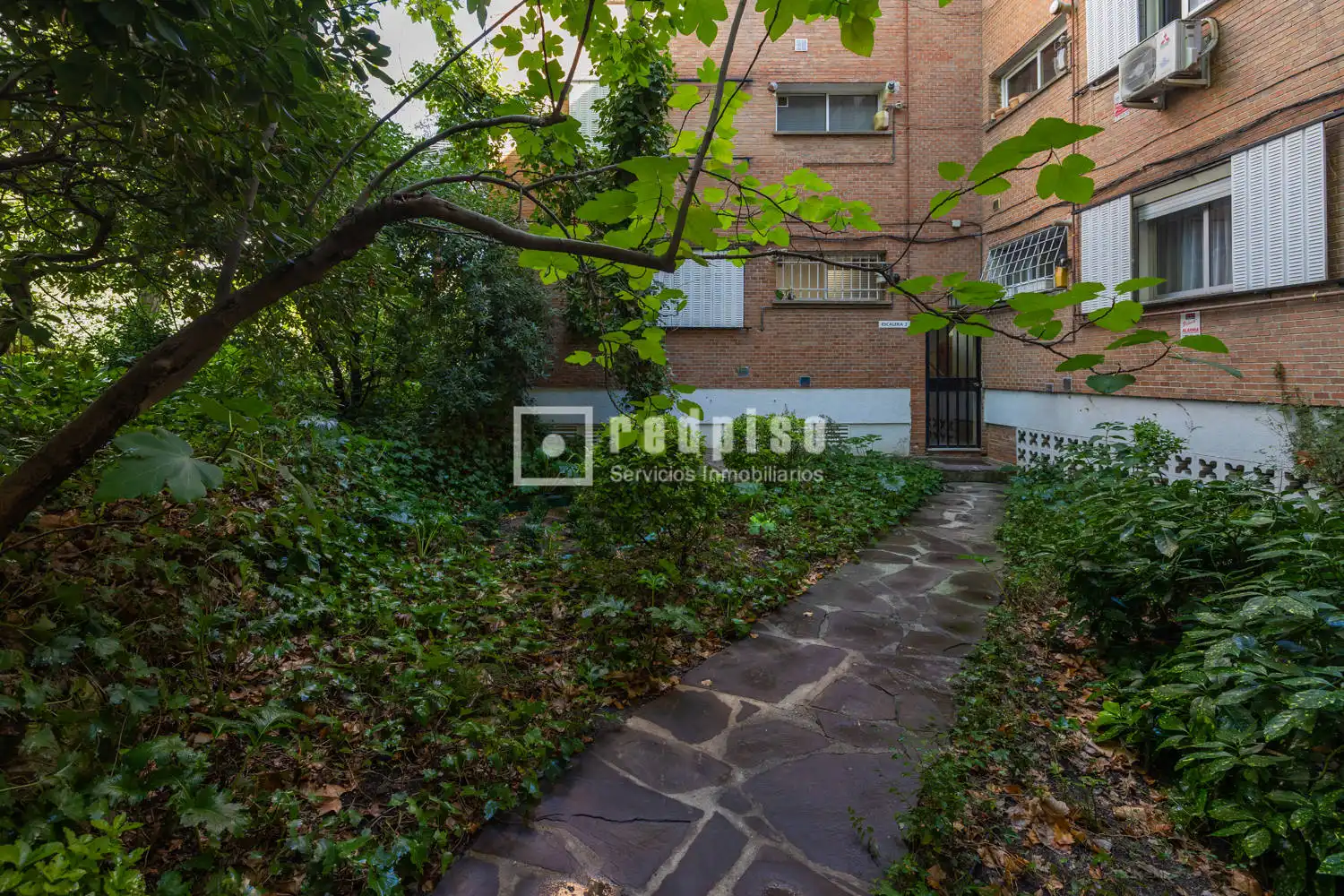 Garten von Wohnung zum Verkauf in Madrid mit Heizung, Privatgarten und Abstellraum
