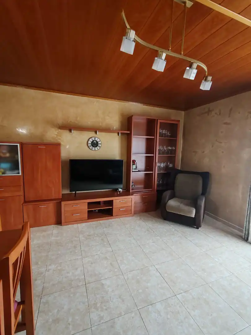Flat with terrace for sale in Carrer Porvenir, imagen 3