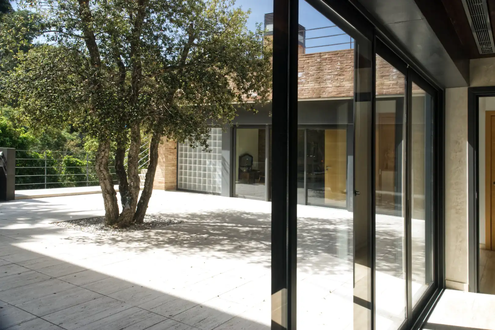 Außenansicht von Haus oder Chalet zum Verkauf in Sant Cugat del Vallès mit Klimaanlage, Heizung und Privatgarten