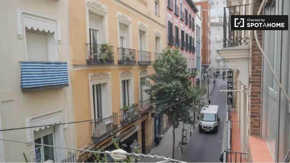 Vista exterior de Pis de lloguer en Madrid amb Aire condicionat, Calefacció i Moblat