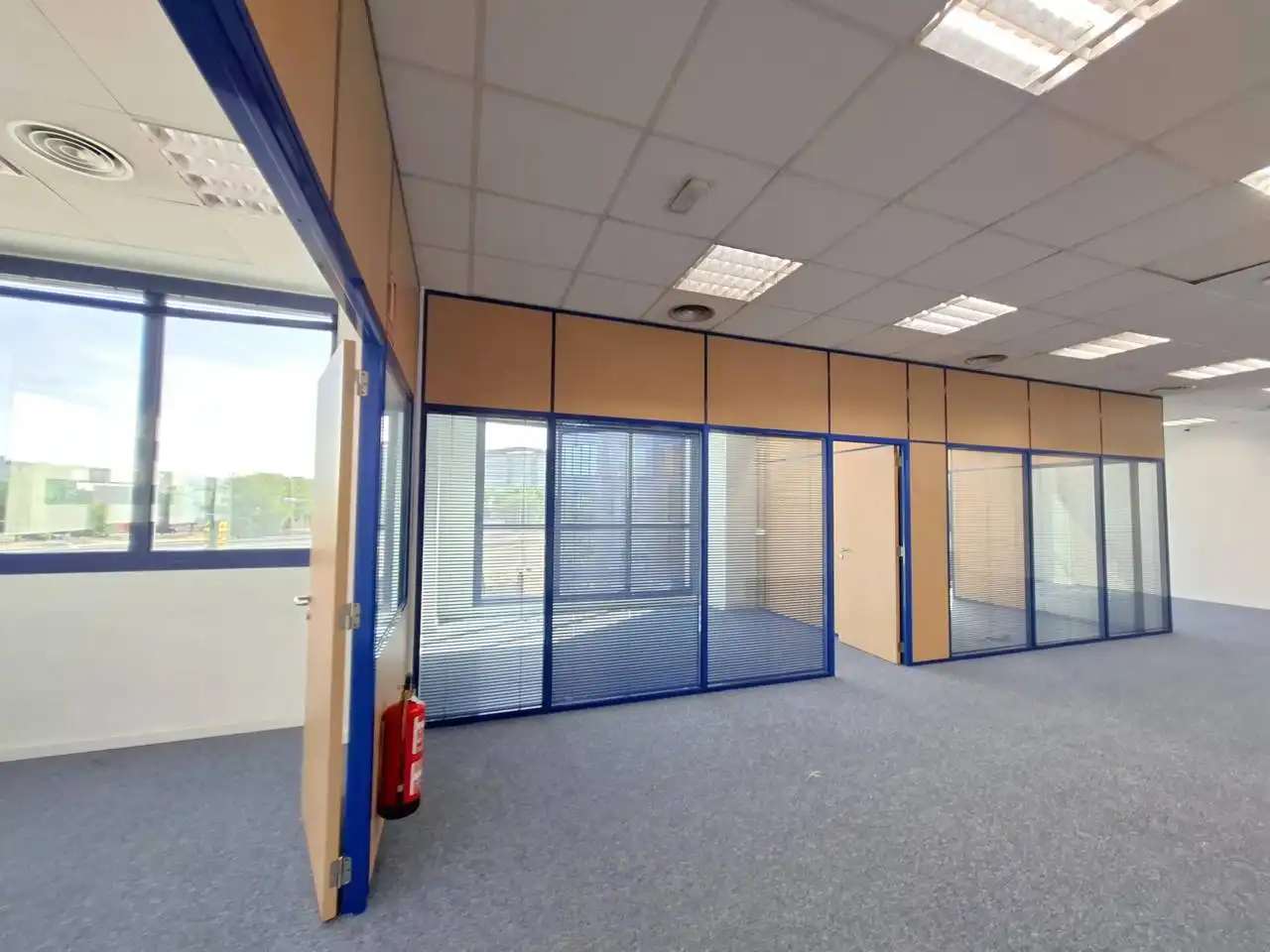 Office for rent in Madrid  with Air Conditioner, Heating and Alarm
