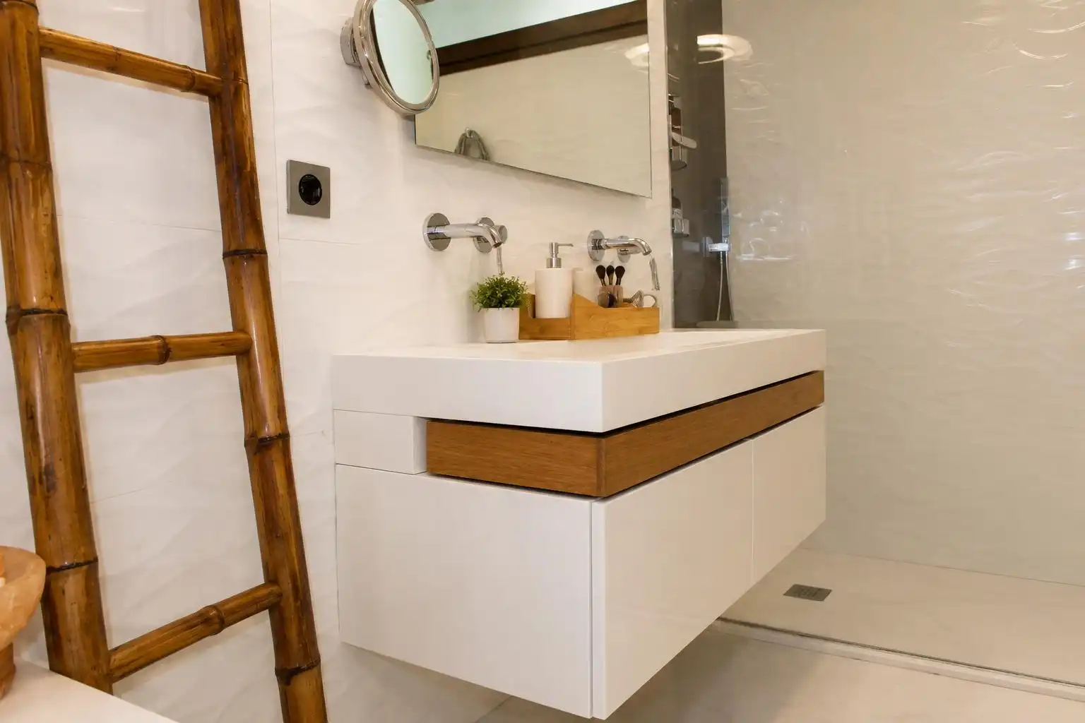 Bathroom of Duplexes for sale in Valencia  with Terrace and Swimming Pool