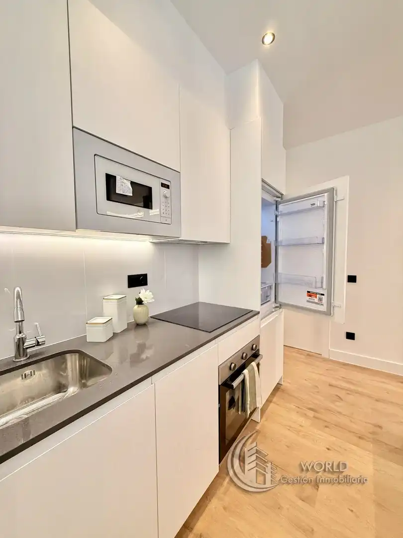 Kitchen of Flat for sale in Madrid  with Air Conditioner, Heating and Furnished