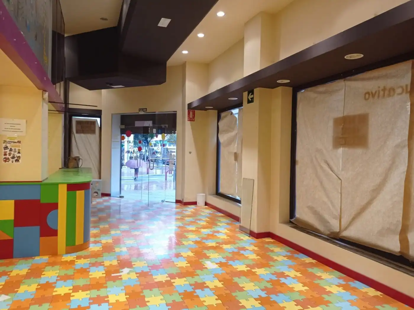 Local comercial en venta en Calle Avenida Pérez Galdós, imagen 2