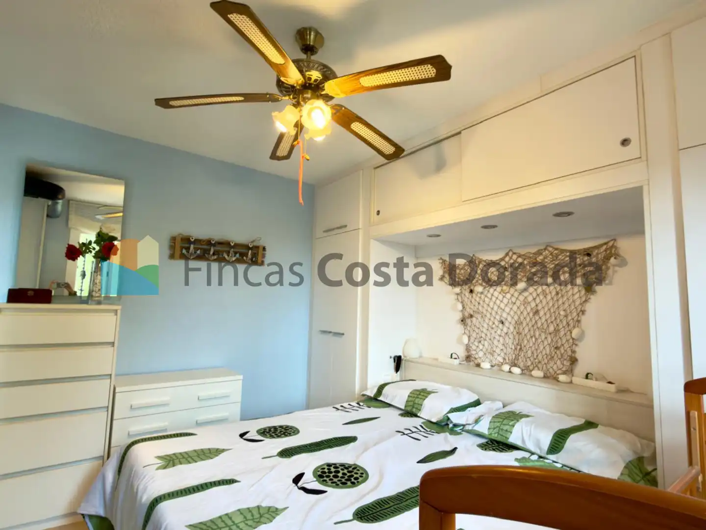 Habitación de Apartamento en venta en Vilanova i la Geltrú con Terraza, Amueblado y Horno