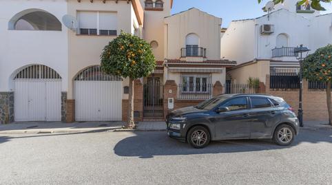 Foto 2 de Casa adosada en venda a Calle Eladio la Presa, Santa Fe, Granada