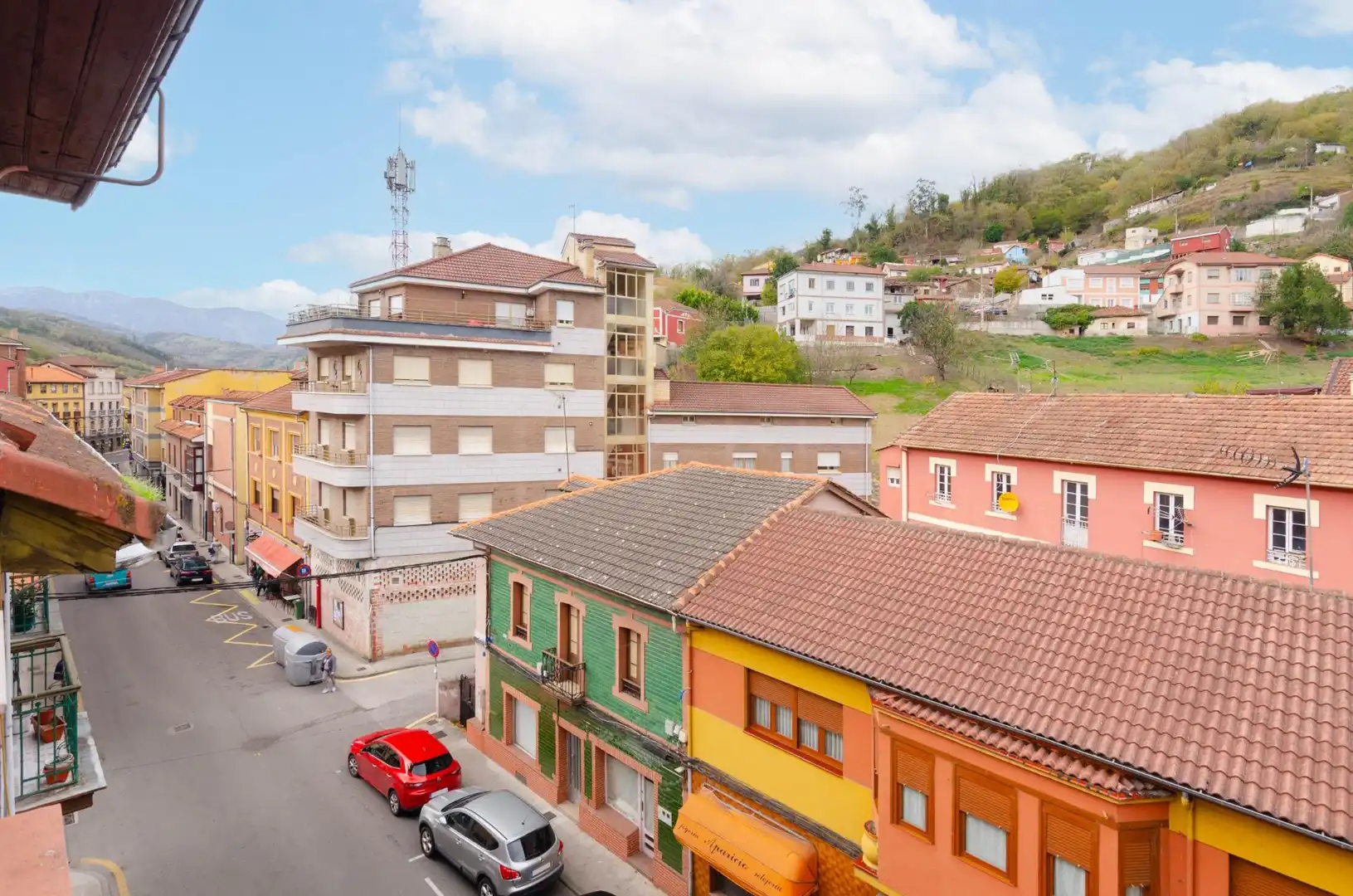 Exterior view of Duplexes for sale in Mieres (Asturias)  with Heating, Furnished and Balcony