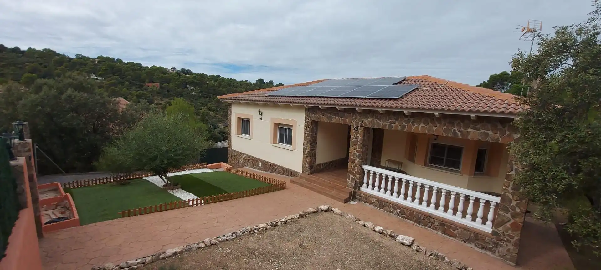 Vista exterior de Casa o xalet en venda en Albalate de Zorita, Guadalajara