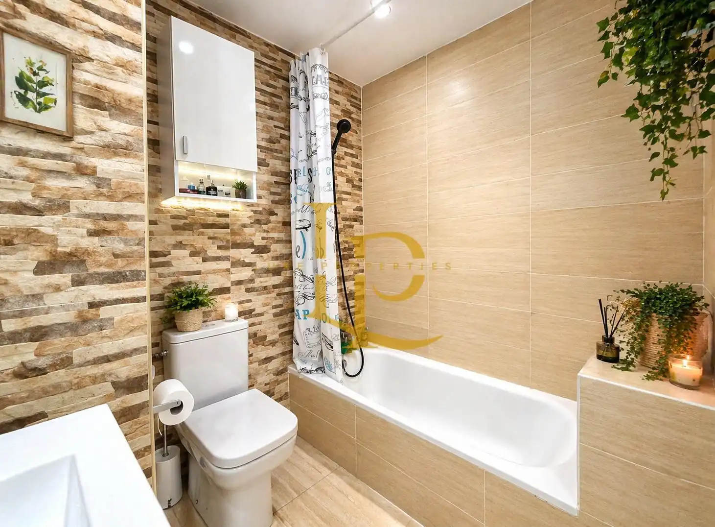 Bany de Casa o xalet en venda en Sabadell amb Aire condicionat, Parquet i Terrassa