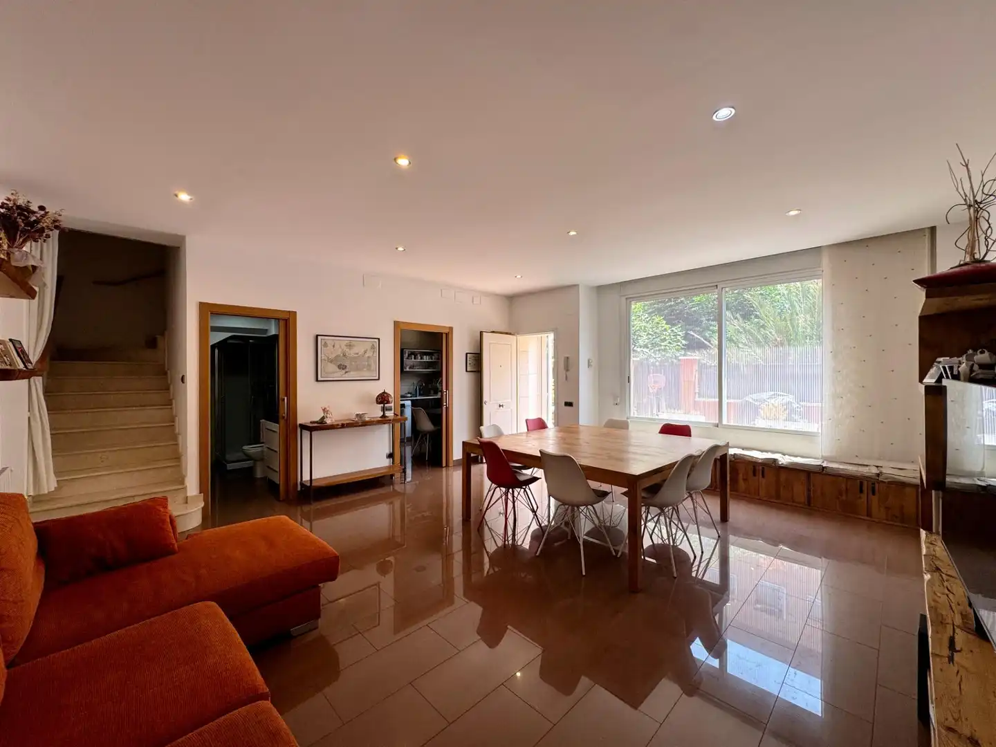 Comedor de Casa adosada en venta en Gavà con Aire acondicionado, Calefacción y Jardín privado